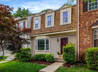 11992 Sentinel Point Ct, Reston, VA 20191