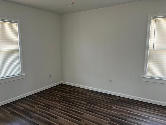 3rd image of 41XX Walsh St