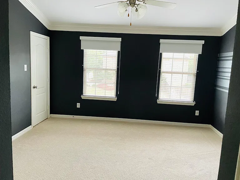 460 Hunt Dr — Photo 13