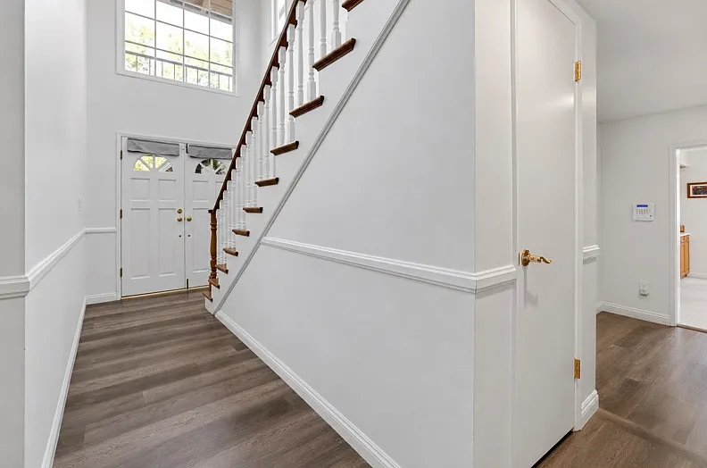 4 bed, 2500 sqft, $5,900 — Photo 4