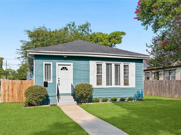 5100 Demontluzin St, New Orleans, LA 70122