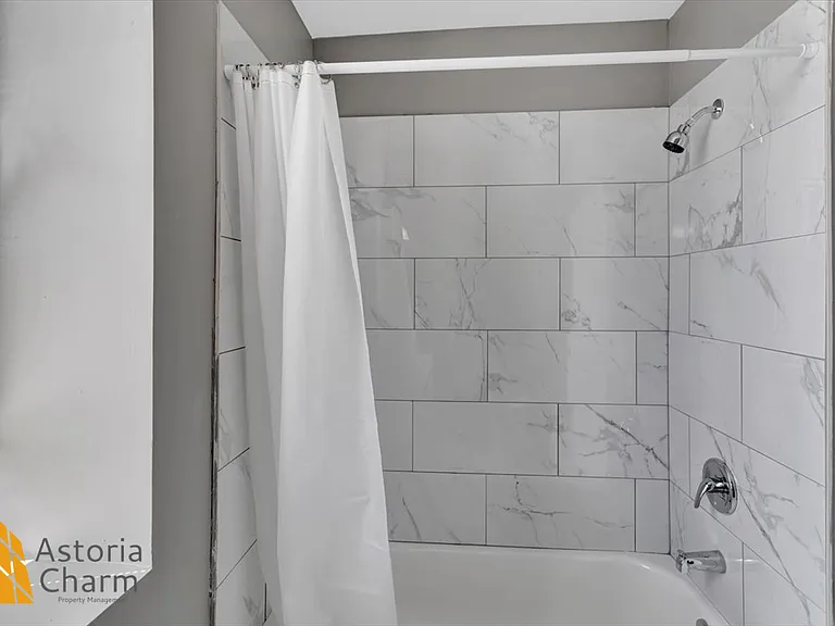 3301 Elgin Ave #303 — Photo 11