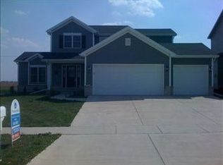 5011 Fleming Ln, Bloomington, IL 61704