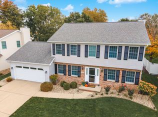1605 Espey Dr, Bloomington, IL