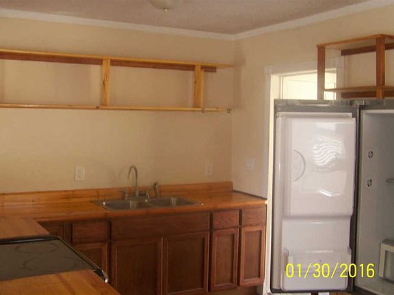 3rd image of 44 W Barnes Ave