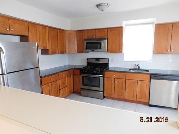 3rd image of 194 E Plumstead Ave Floor 2