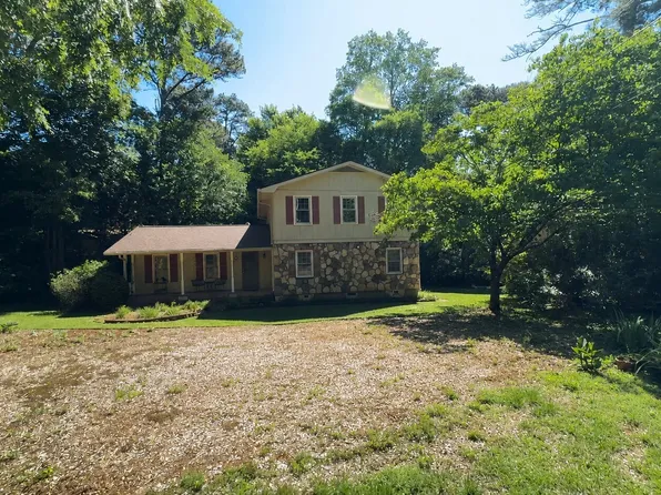 748 Glen Cir, Lawrenceville, GA 30044