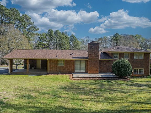 2nd image of 373 Pine Valley Dr