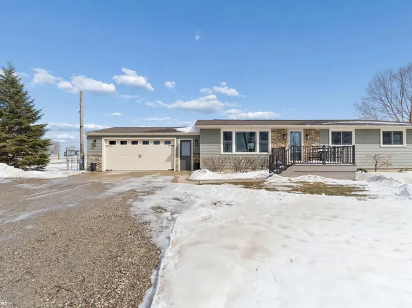 14303 Raven Ave, Mason City, IA 50401