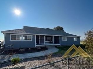 28303 Golf Course Rd, Taft, CA 93268