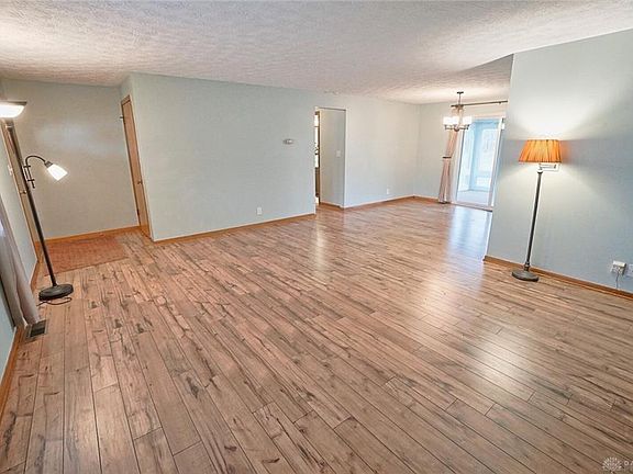 4th image of 2058 Hamlet Dr