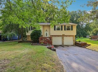 641 Rosegarden Dr NE, Warren, OH 44484