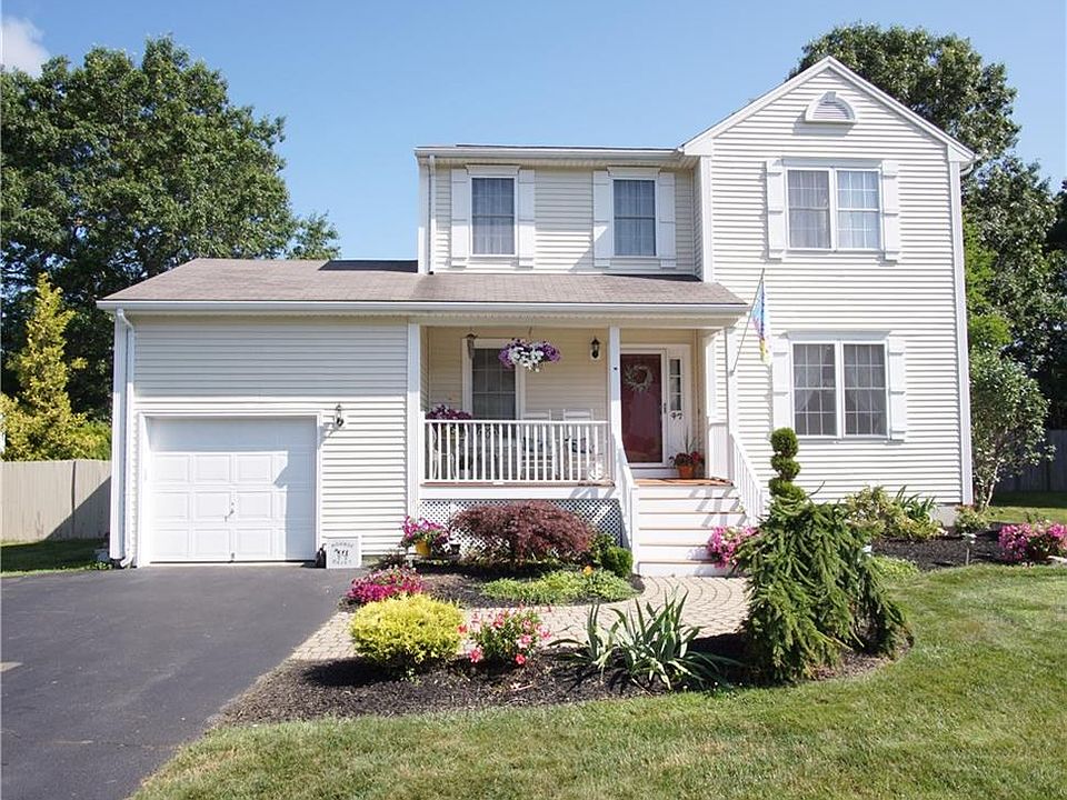 1st image of 47 Remington Farm Dr
