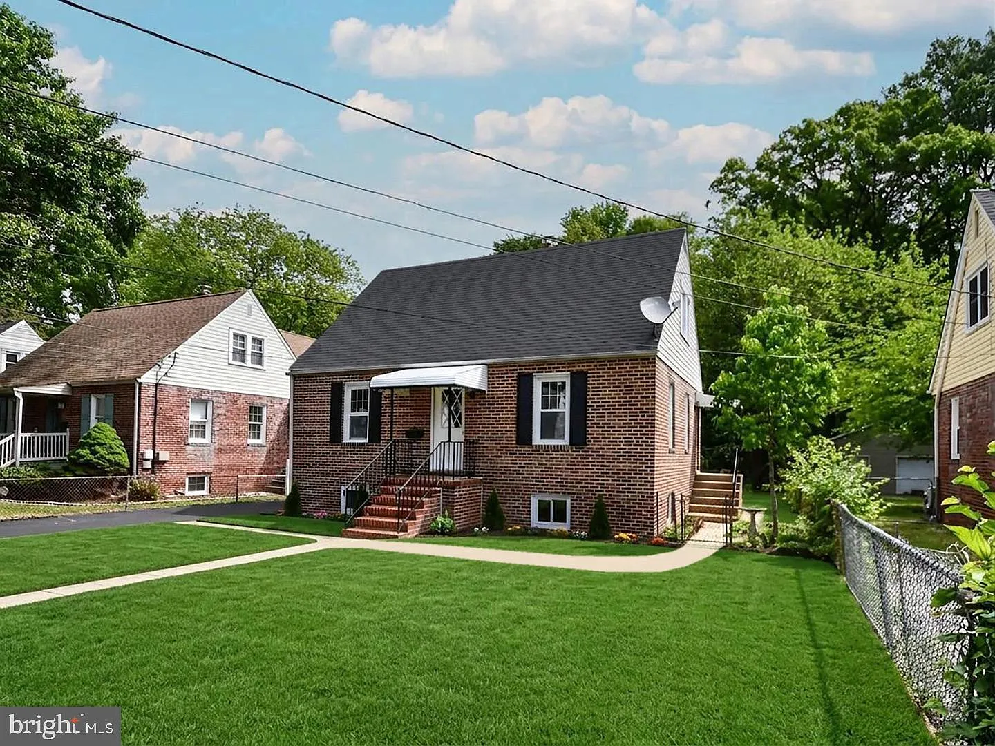 4 bed, 3.0 bath, 2325 sqft, $3,000 — Photo 3