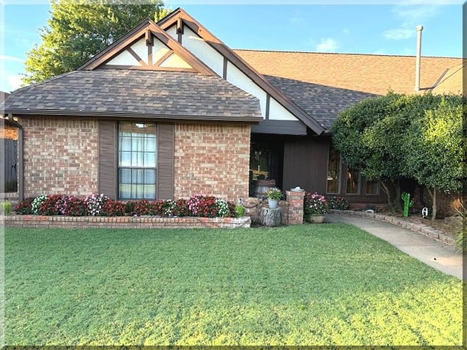 1st image of 204 E Parkland Dr