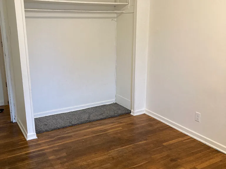 2201 SE Swygart St — Photo 10