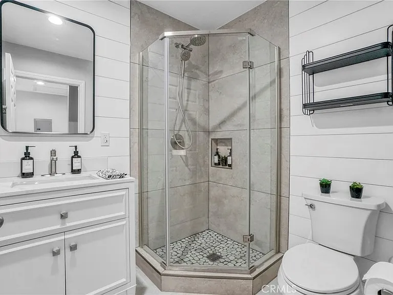 9410 Zelzah Ave — Photo 10