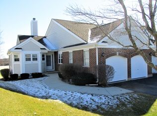 971 Interloch Ct, Algonquin, IL 60102