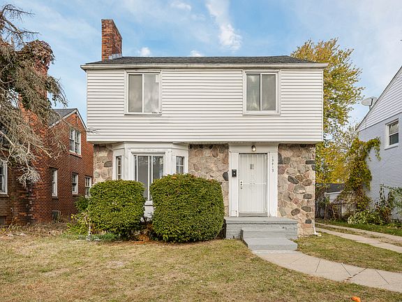 2nd image of 15415 Mapleridge St