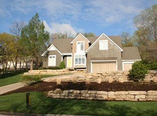 6730 Red Oak Dr, Shawnee, KS 66217