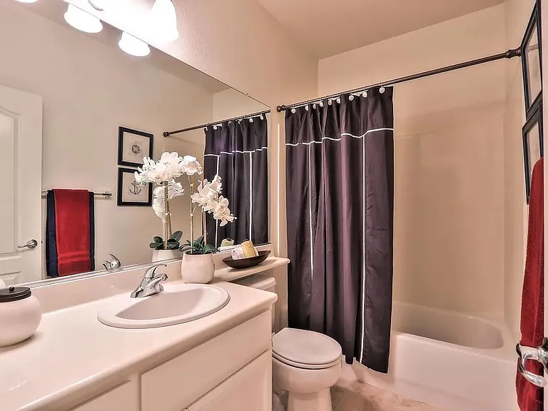 1933 Silva Pl — Photo 15