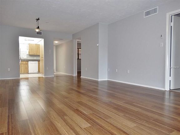 4th image of 2526 Clubhouse Dr Unit 202