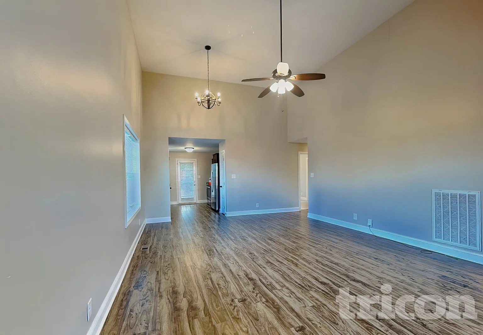 2945 Lancelot Lane Clarksville TN — Photo 2