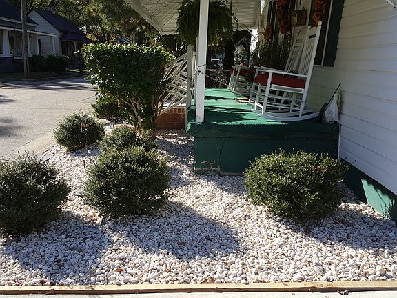 2nd image of 602 Beaman St
