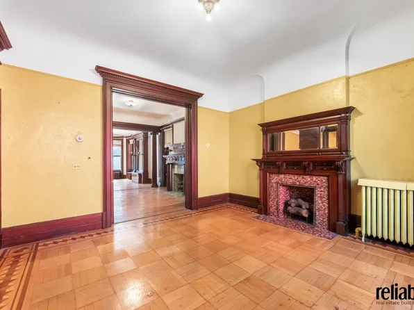 903 Saint Mark's Avenue image 6 of 14