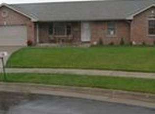 6306 Kiowa Ct, Dubuque, IA 52002