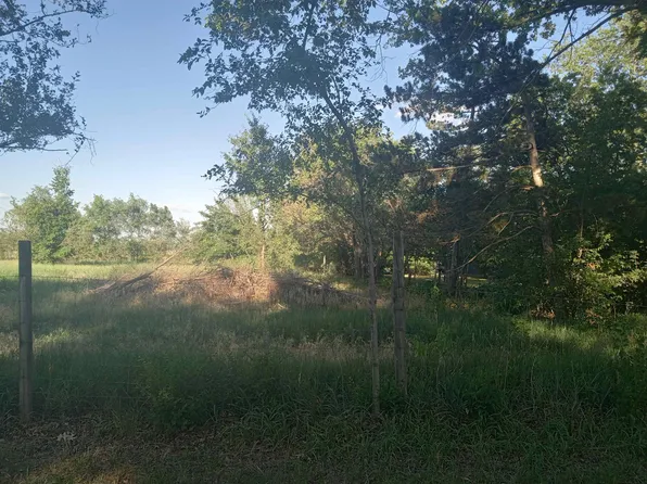 216 S Hamlin St, Burrton, KS 67020
