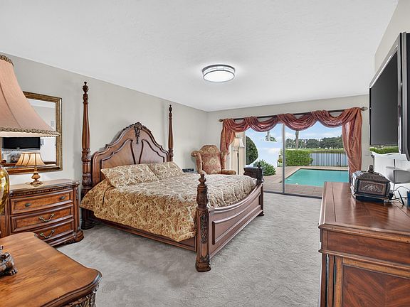 4th image of 6761 Woodbridge Drive
