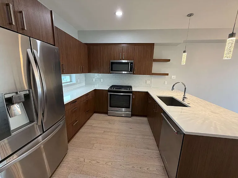 3494 E 31st Ave — Photo 9