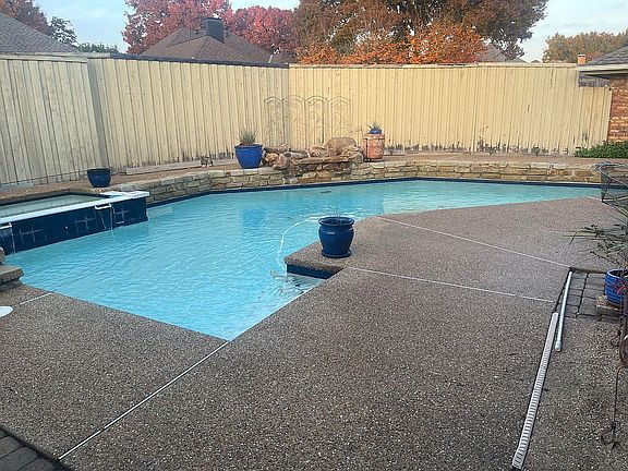 3rd image of 14907 Cypress Hills Dr