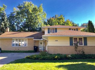5204 Hickory Dr, Lyndhurst, OH