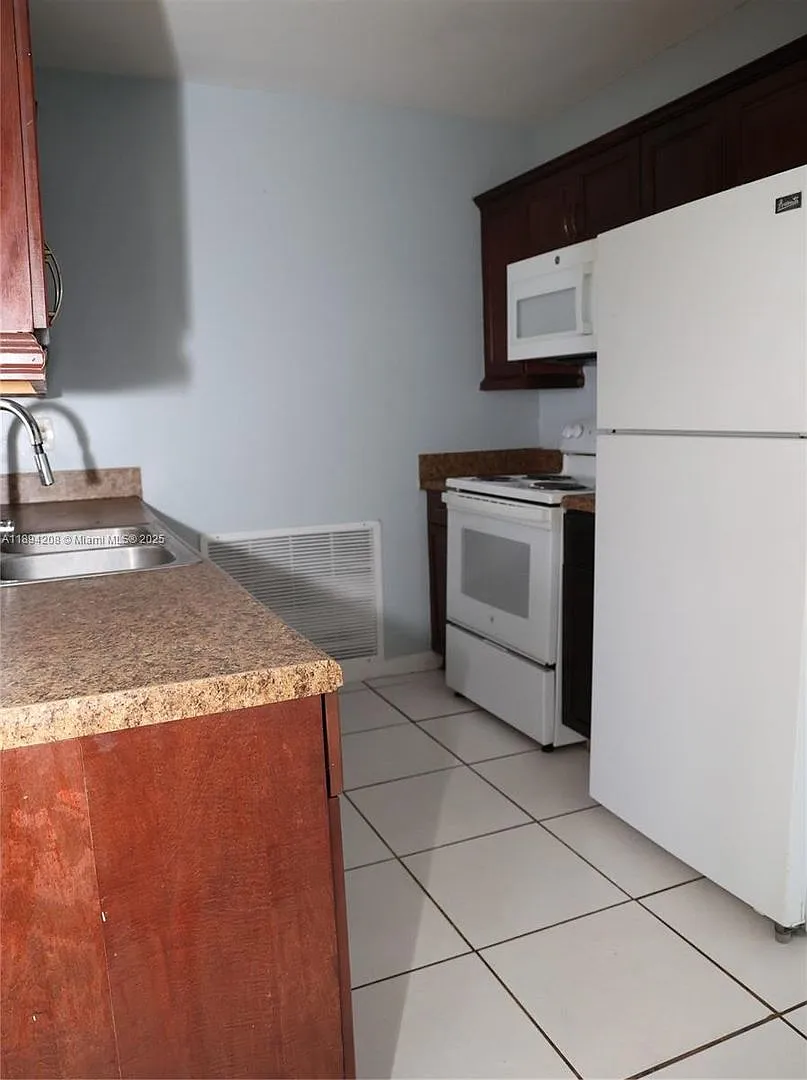 15130 Jackson Street, Miami, FL 33176 — Photo 1
