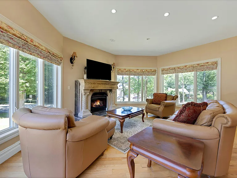252 Mabel Pl — Photo 20