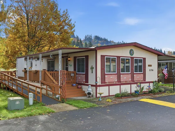 2376 Kingfisher Ln, Kelso, WA 98626