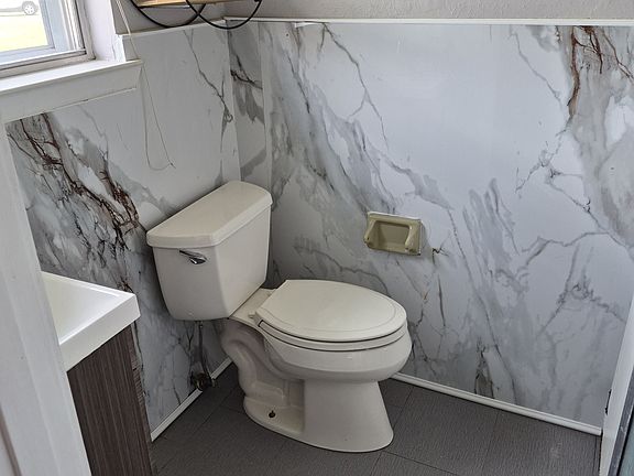 2nd image of 5008 Cummings Dr