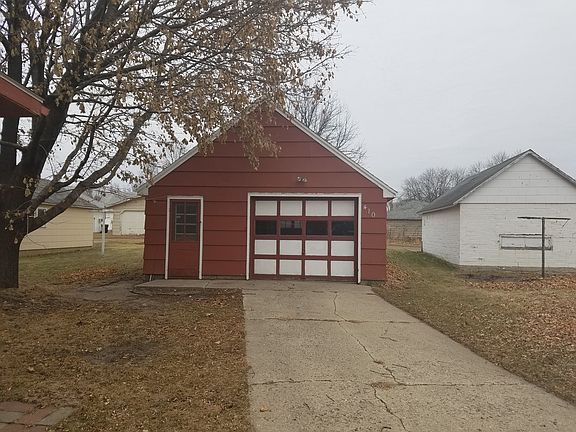 2nd image of 410 3rd St N