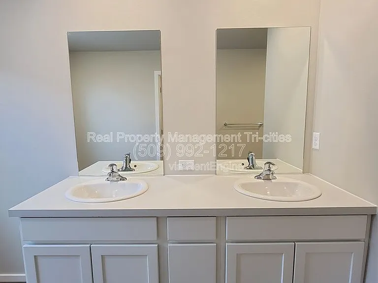 7752 Ranchland Ln — Photo 13