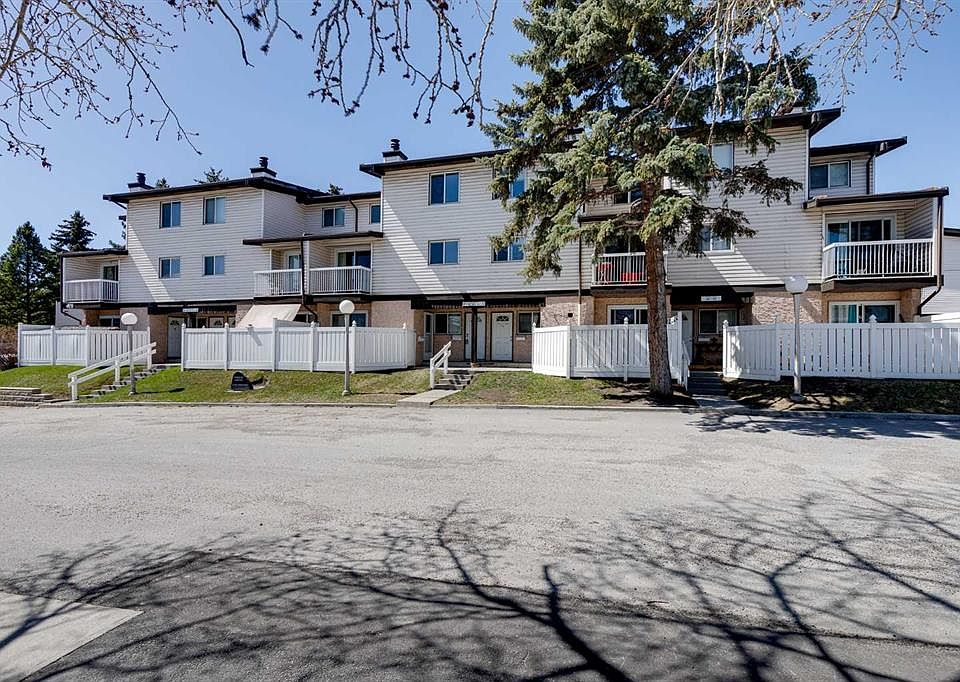 1st image of 3705 E Fonda Way SE #65