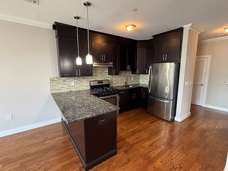 124 Polk St #2E — Photo 2