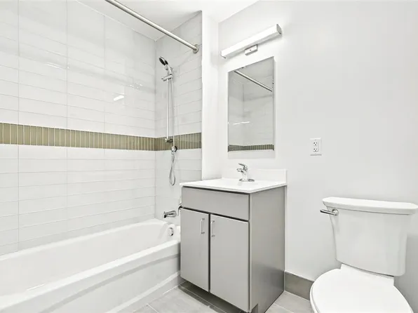 1731 Lacombe Avenue image 24 of 28