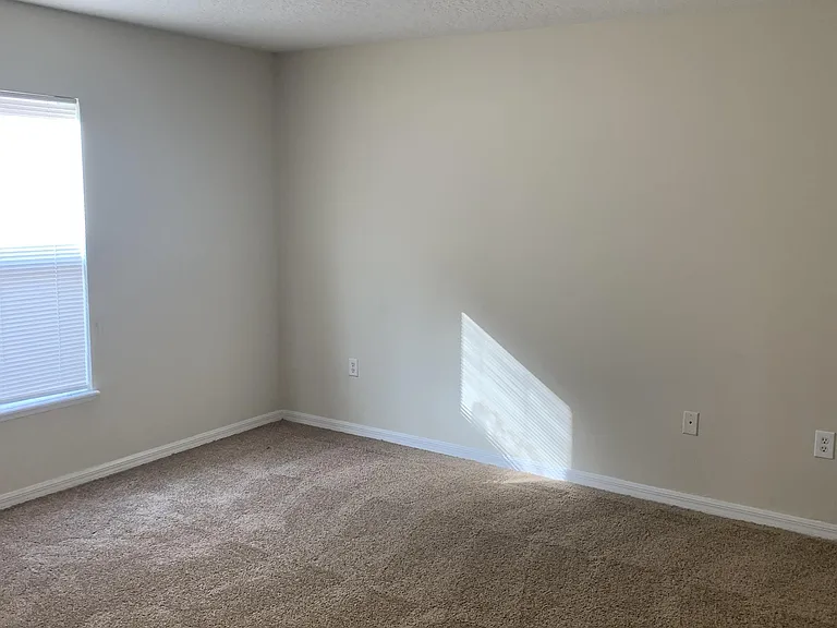 4690 Salamander St — Photo 4