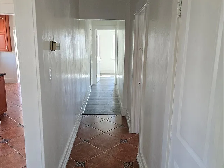 6126 Springvale Dr — Photo 10