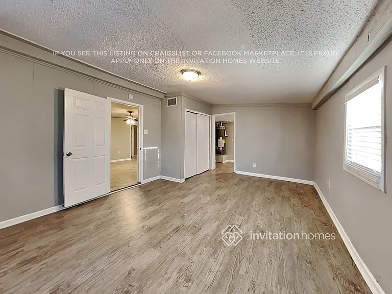 905 E Crockett St — Photo 7