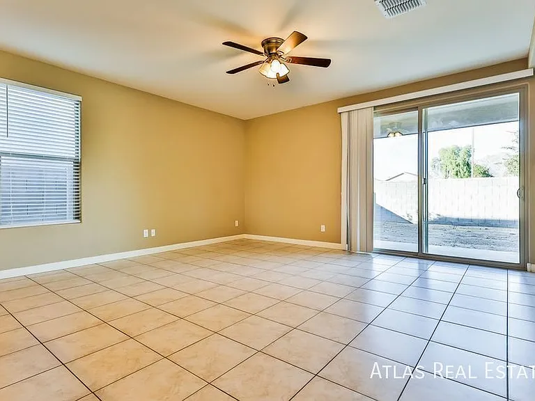 33256 N Jamie Ln — Photo 3