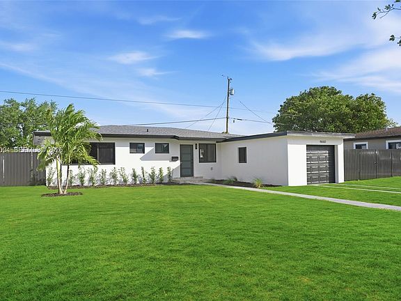 3rd image of 9660 Dominican Dr