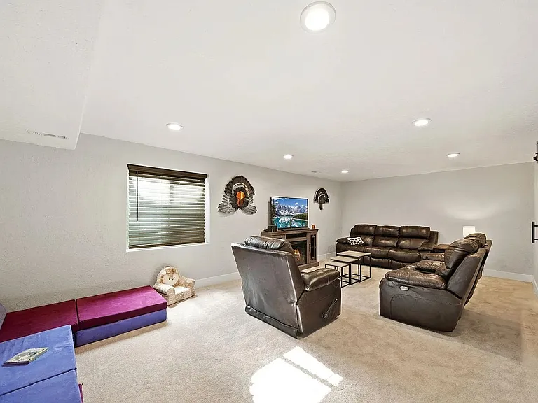 3628 Blue Feather Trl — Photo 17